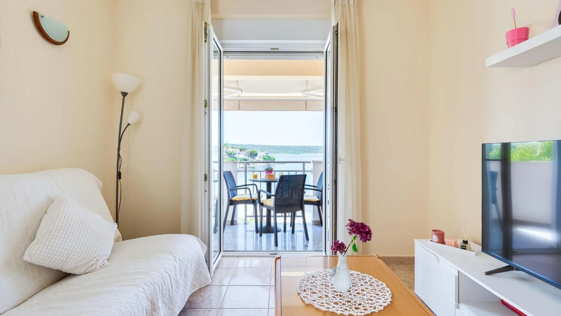Apartment Daria 3 By Interhome Anic